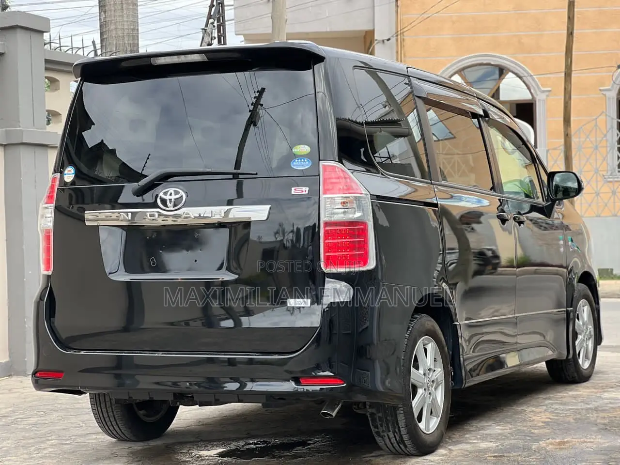 Toyota Noah 2009 Black