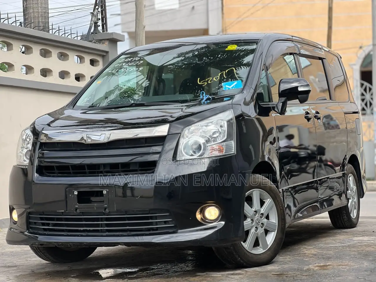 Toyota Noah 2009 Black