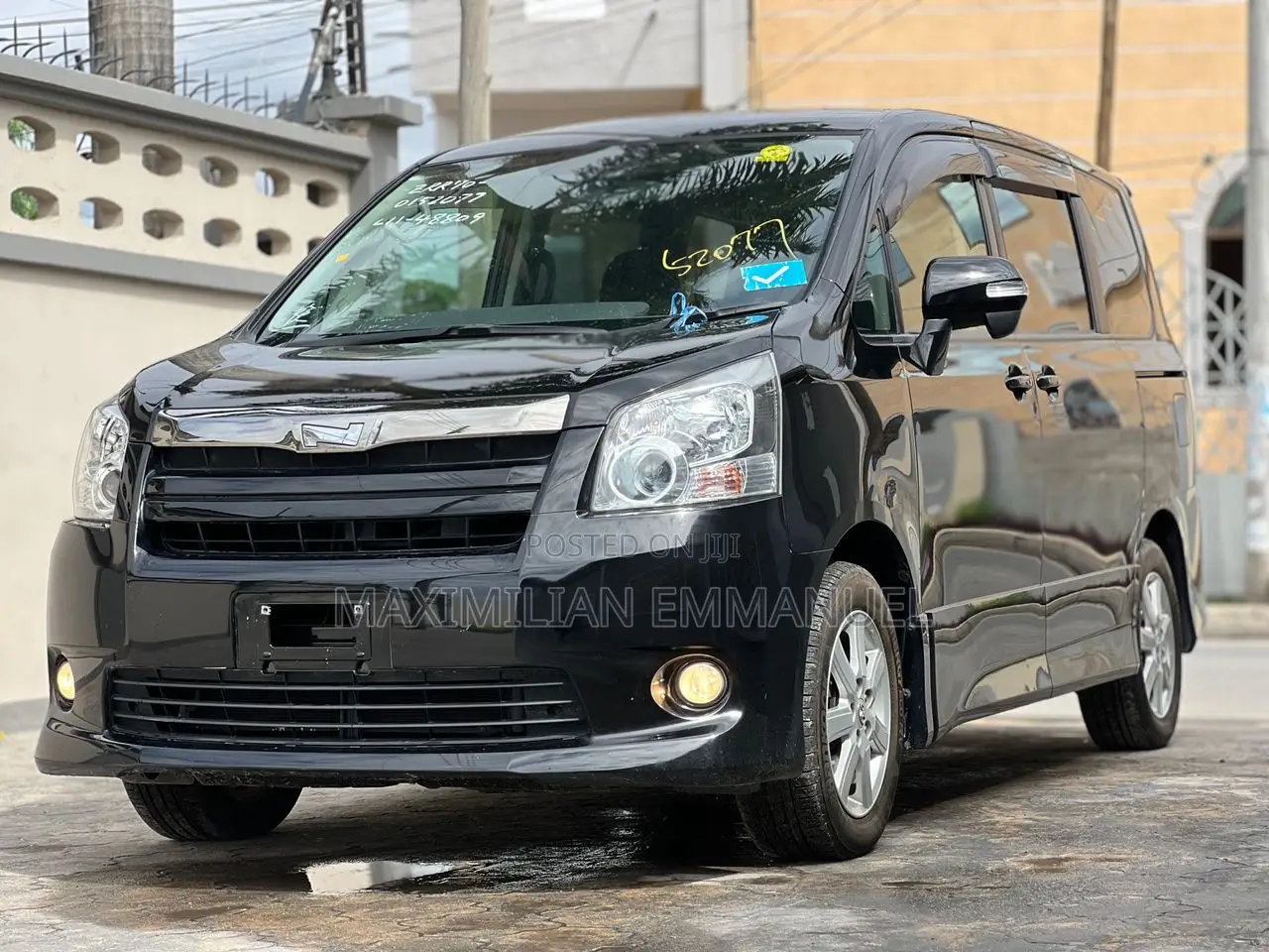Toyota Noah 2009 Black