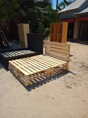 Pallet Bed. Finish Nzuri