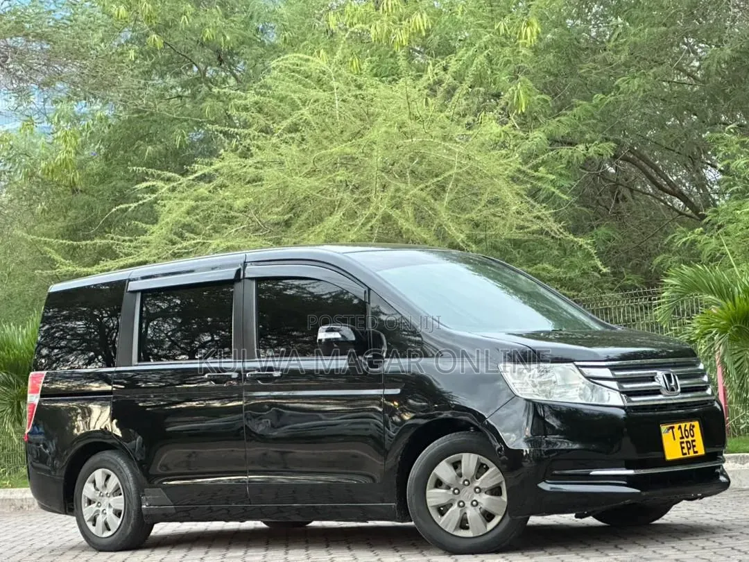 Honda Stepwgn 2013 Black