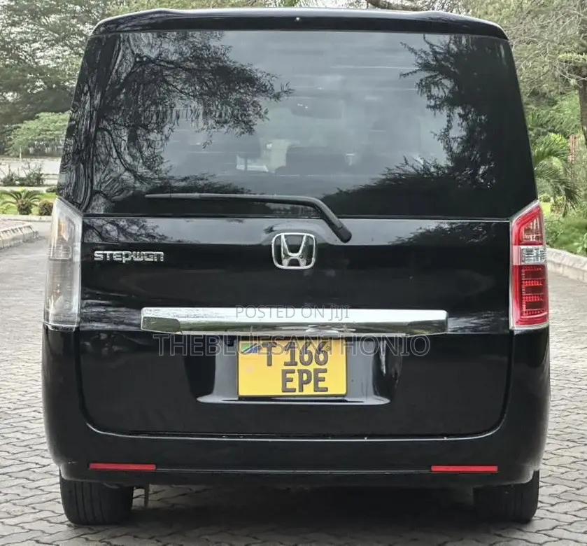 Honda Stepwgn 2012 Black