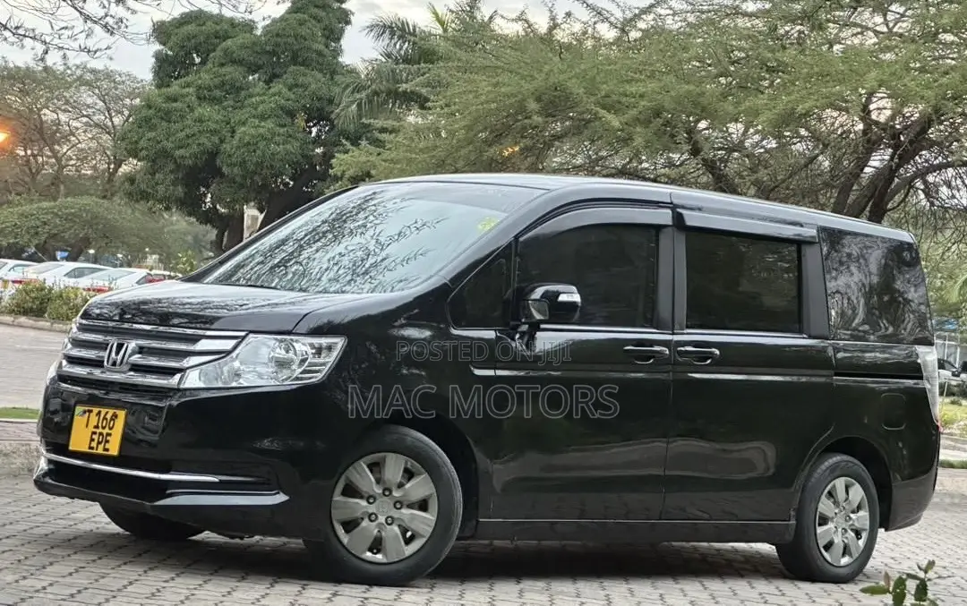 Honda Stepwgn 2012 Black
