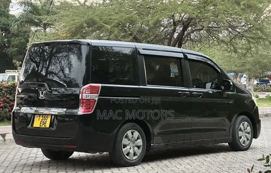 Honda Stepwgn 2012 Black