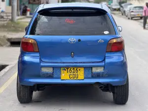 Toyota Vitz 2004 Blue