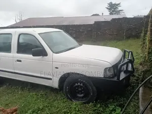 Ford Ranger Super Cab 2004 White