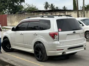 Subaru Forester 2009 White