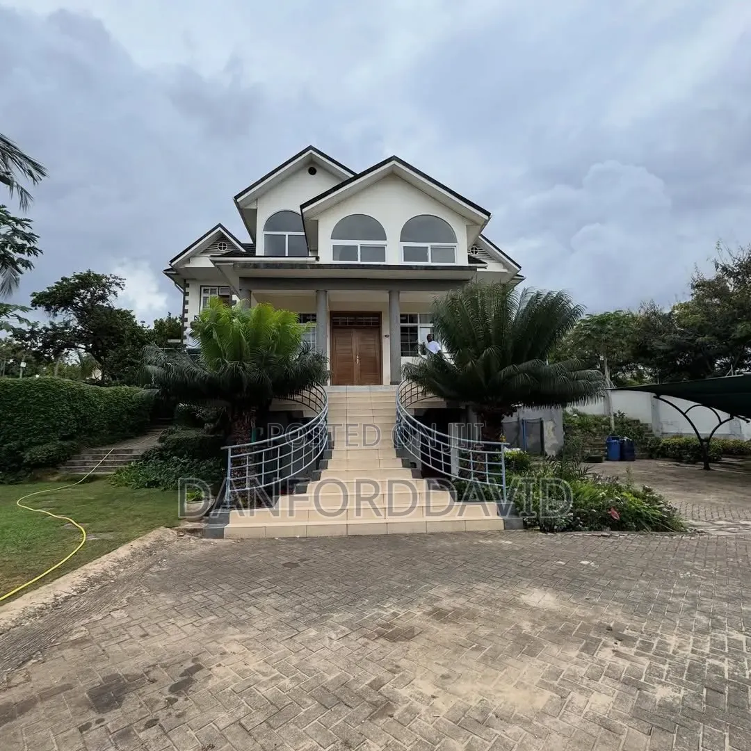5bdrm House in Kahwa Real Estate, Masaki for sale