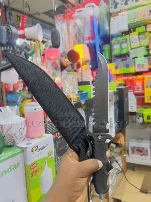 Fixed-blade Tactical Survival Knife