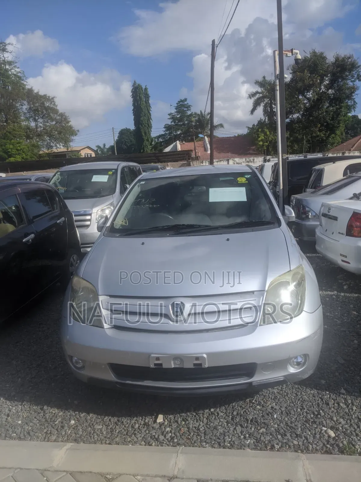 Toyota IST 2003 Silver