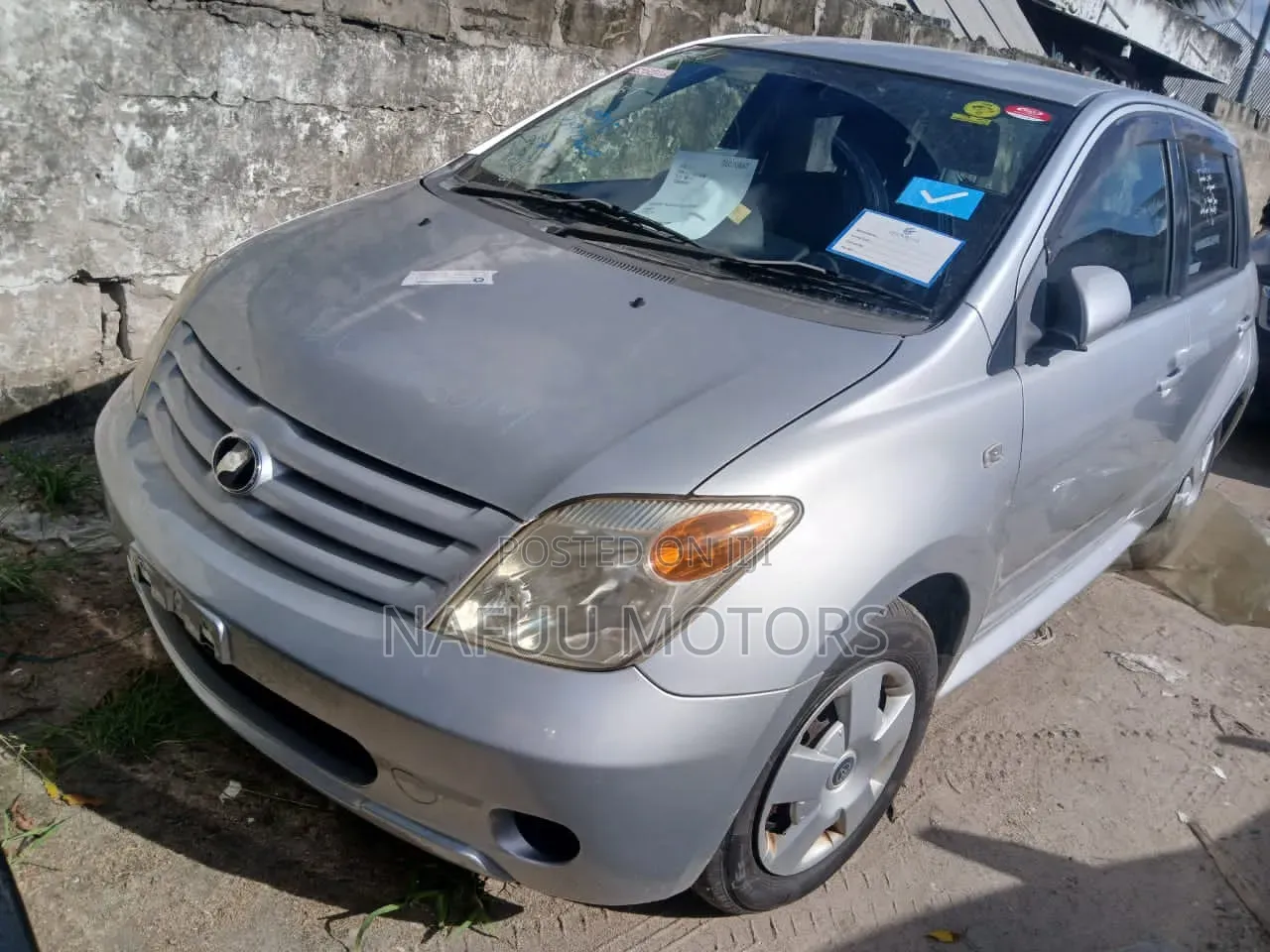 Toyota IST 2003 Silver