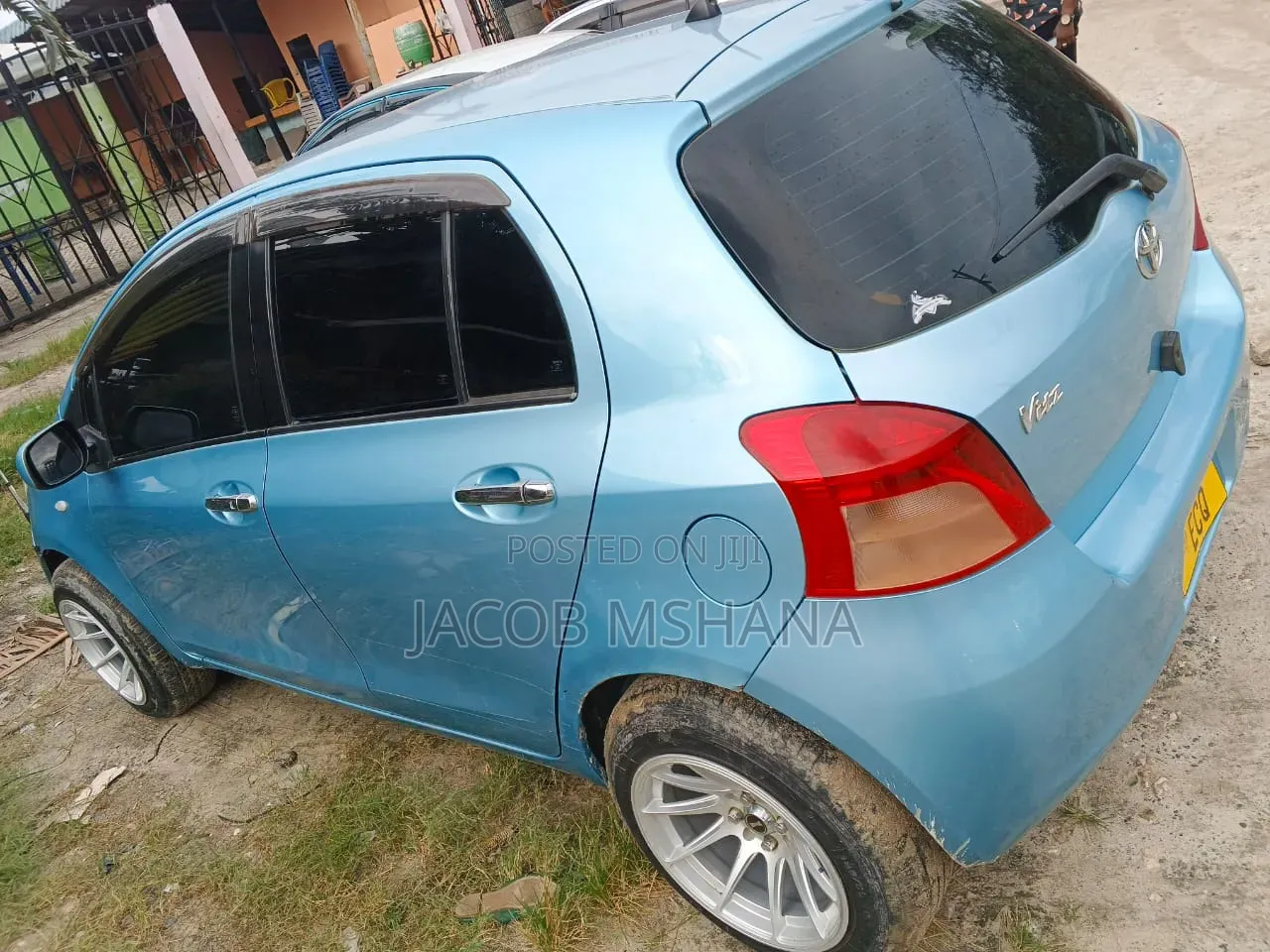 Toyota Vitz 2004 Blue