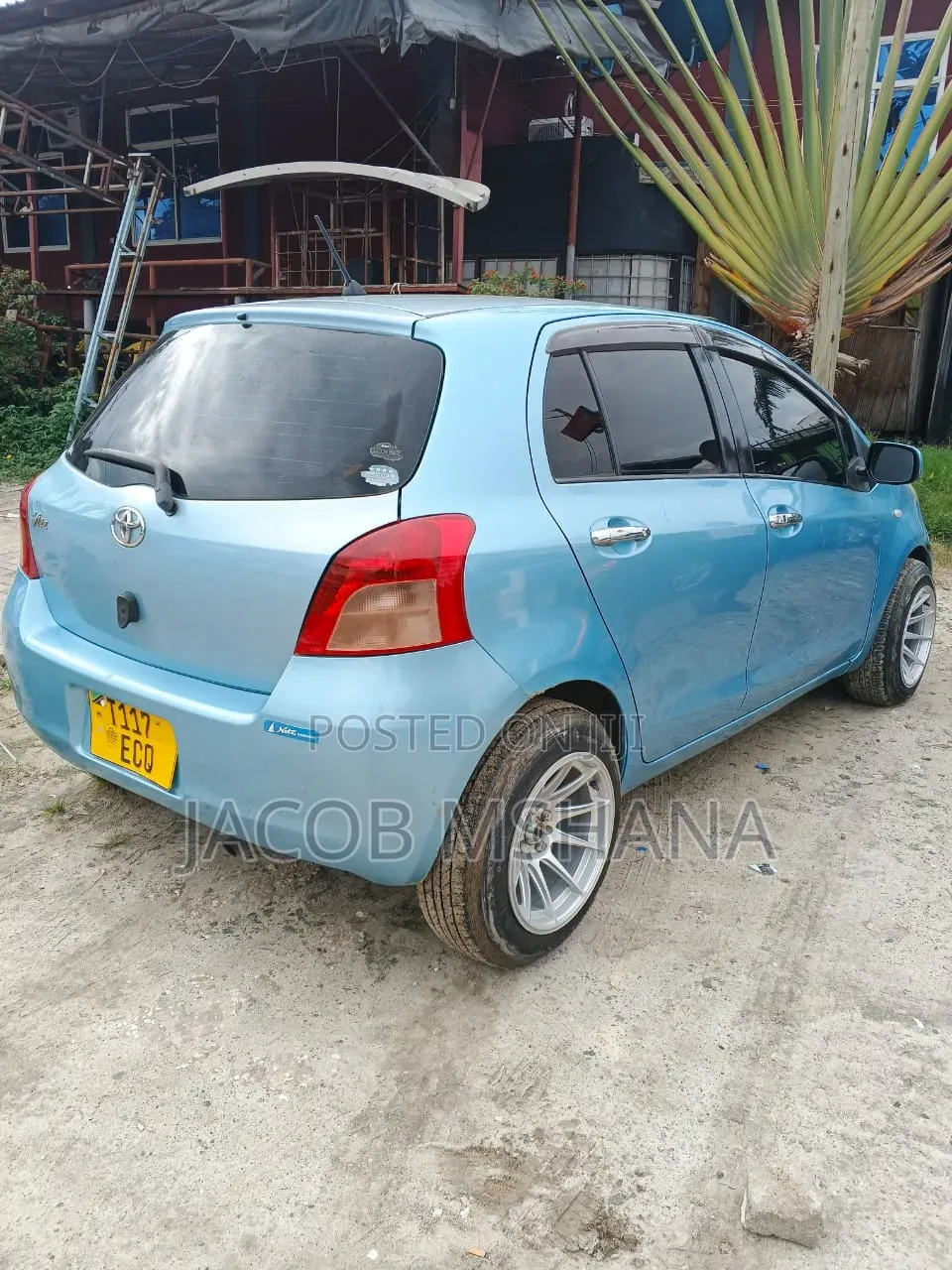 Toyota Vitz 2004 Blue