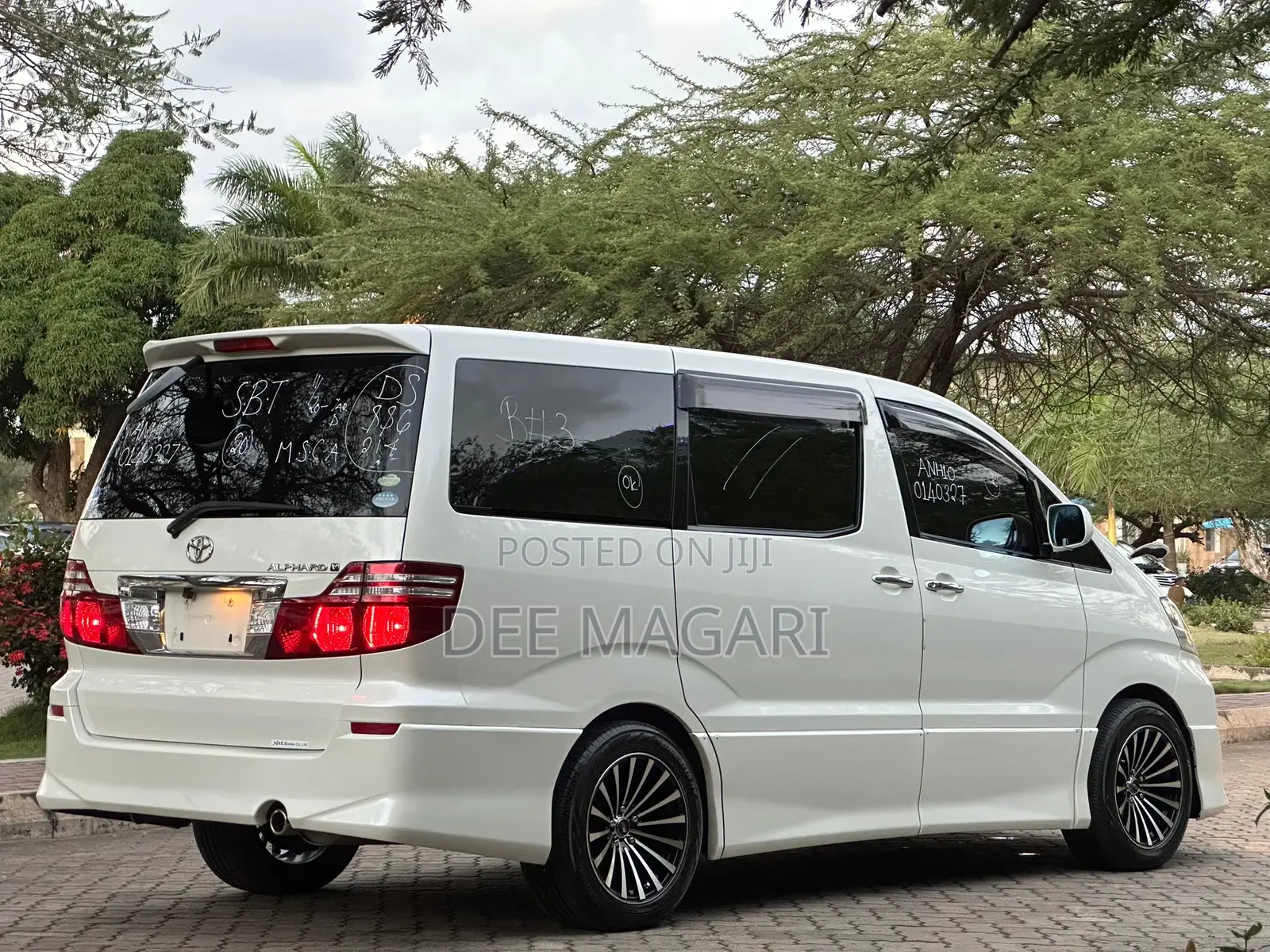 Toyota Alphard 2007 White