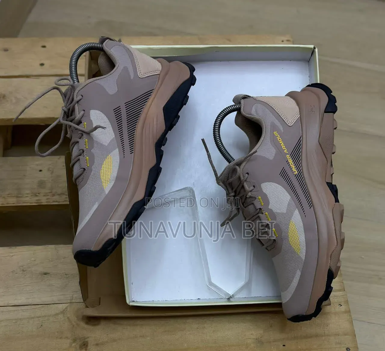 Under Amour Og Sneakers  