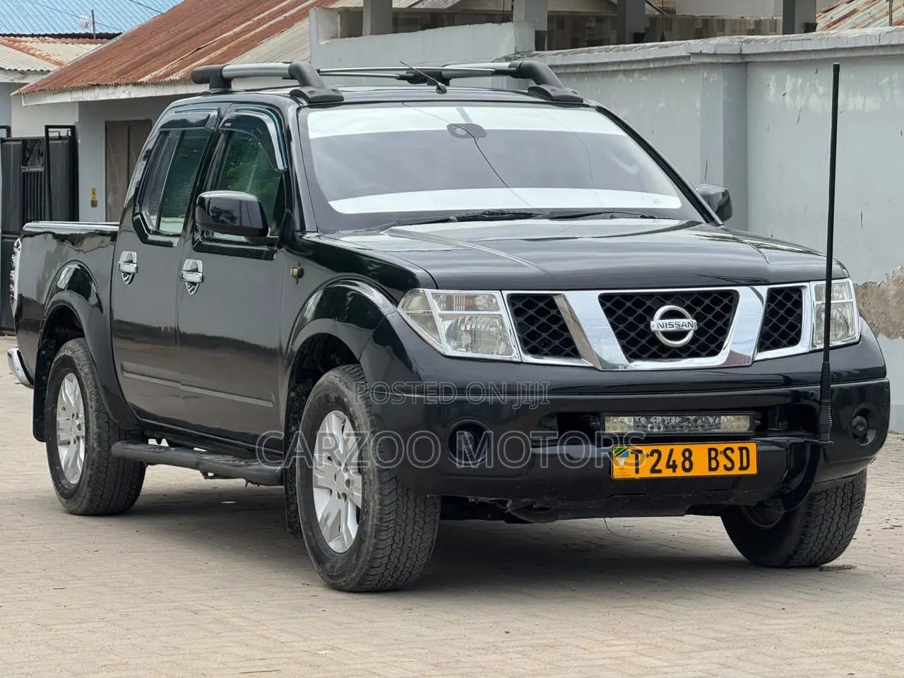 Nissan Navara 2008 Black