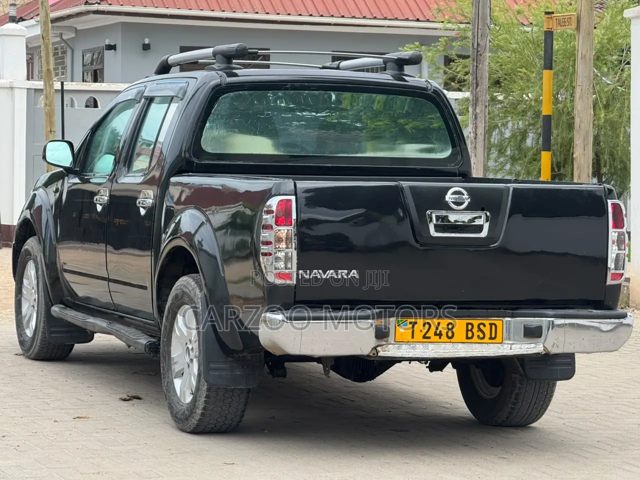 Nissan Navara 2008 Black