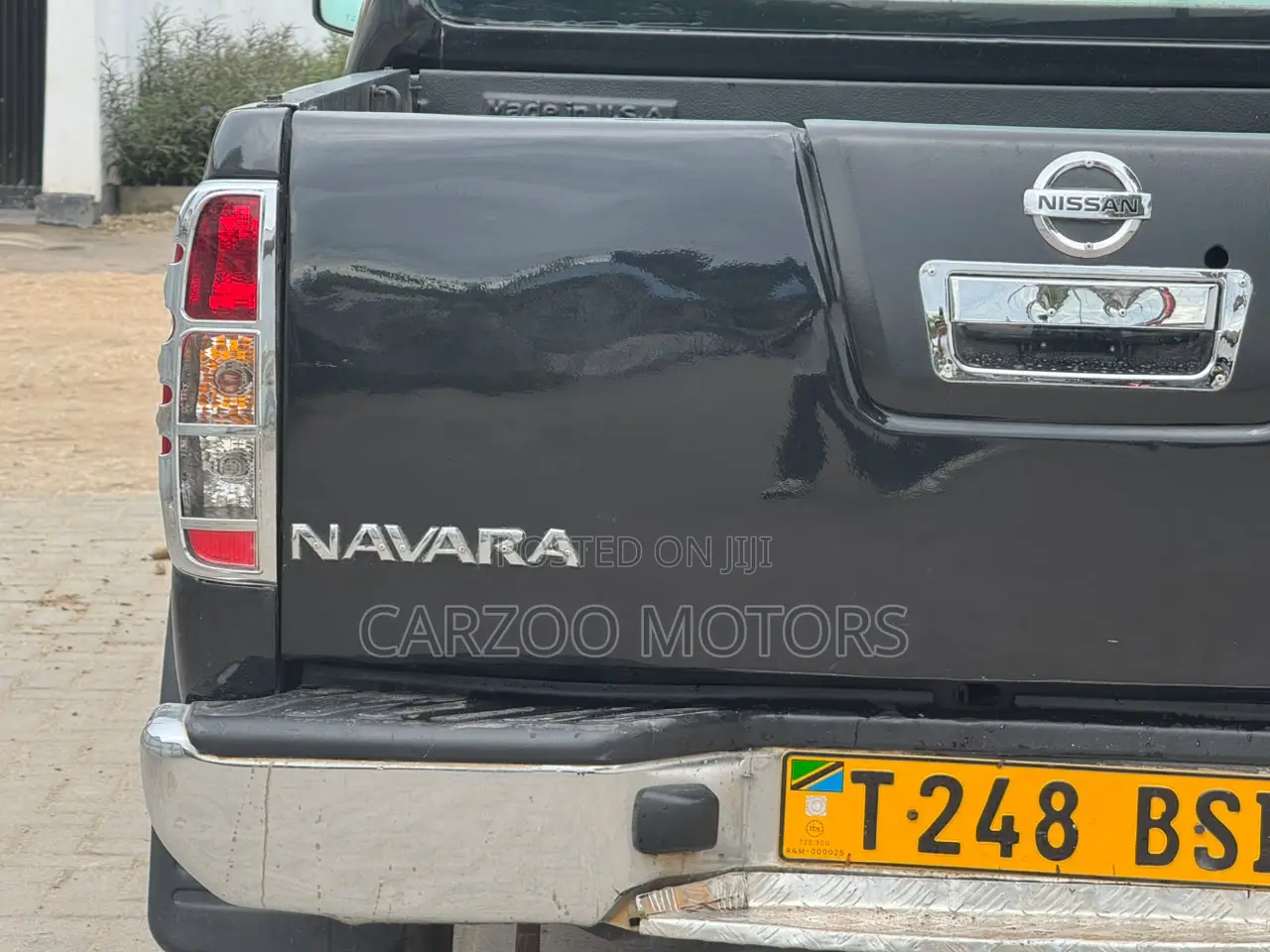 Nissan Navara 2008 Black