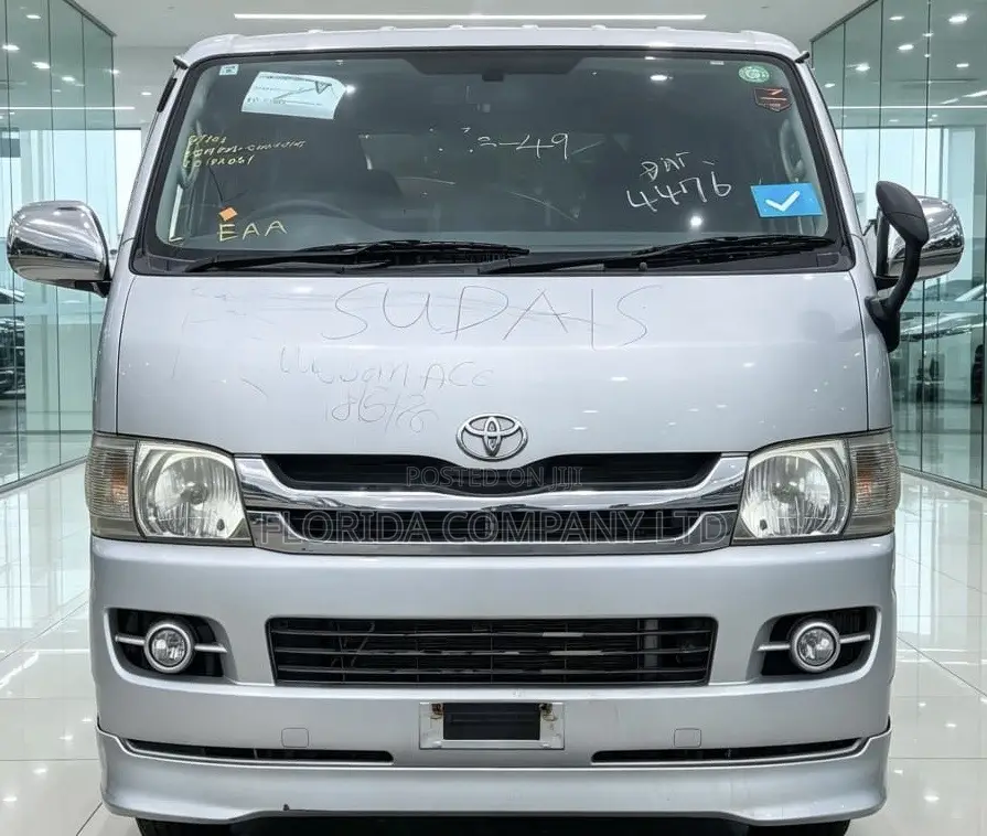 Toyota HiAce 2008 Silver