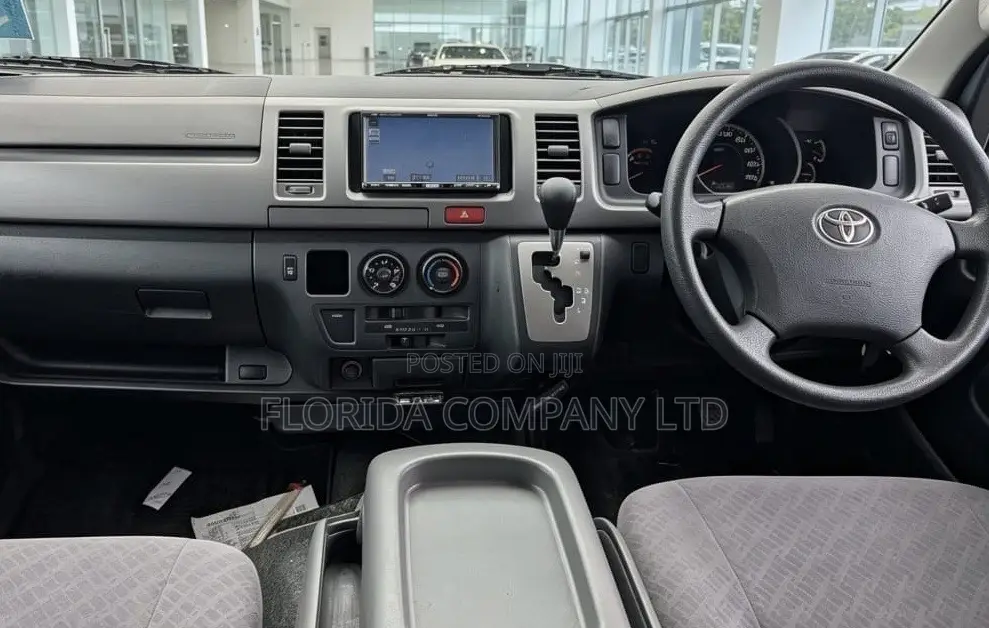 Toyota HiAce 2008 Silver