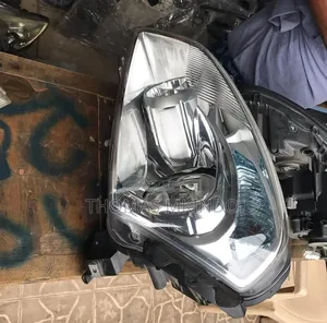 Headlight Nissan Dualis