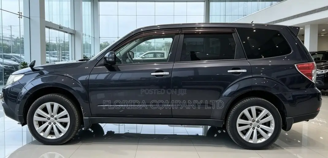 Subaru Forester 2011 Gray