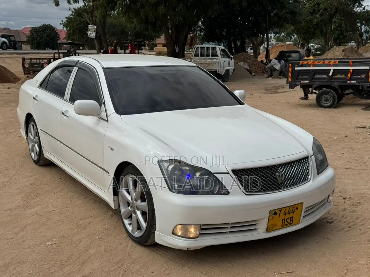 Toyota Crown 2006 White