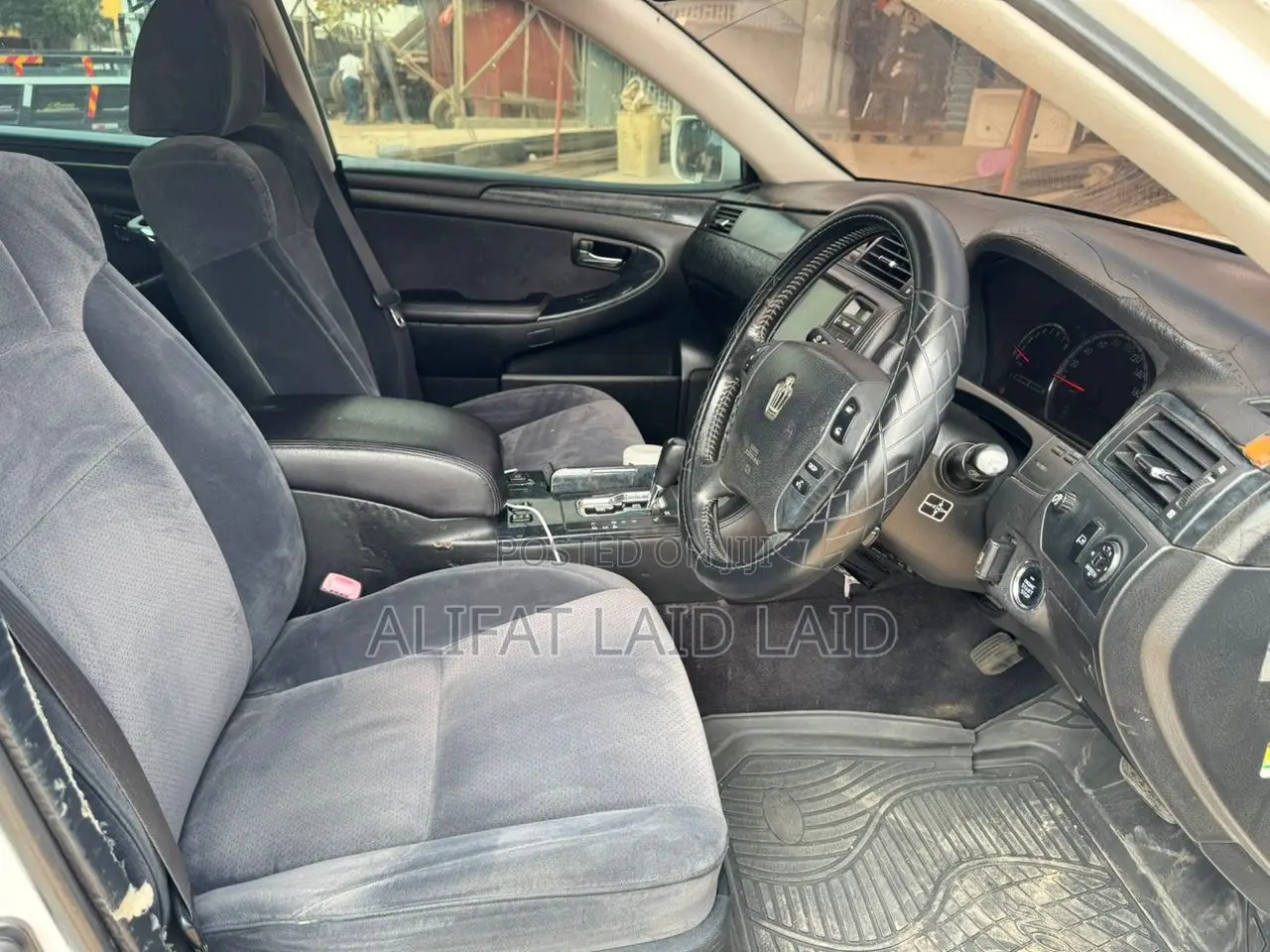 Toyota Crown 2006 White