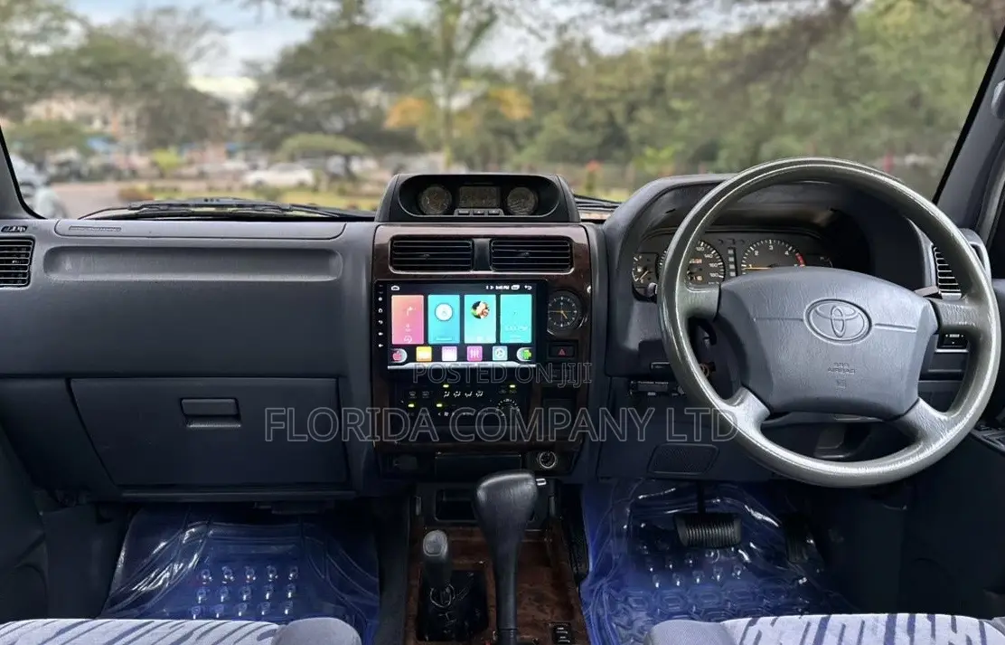 Toyota Land Cruiser Prado 2002 White