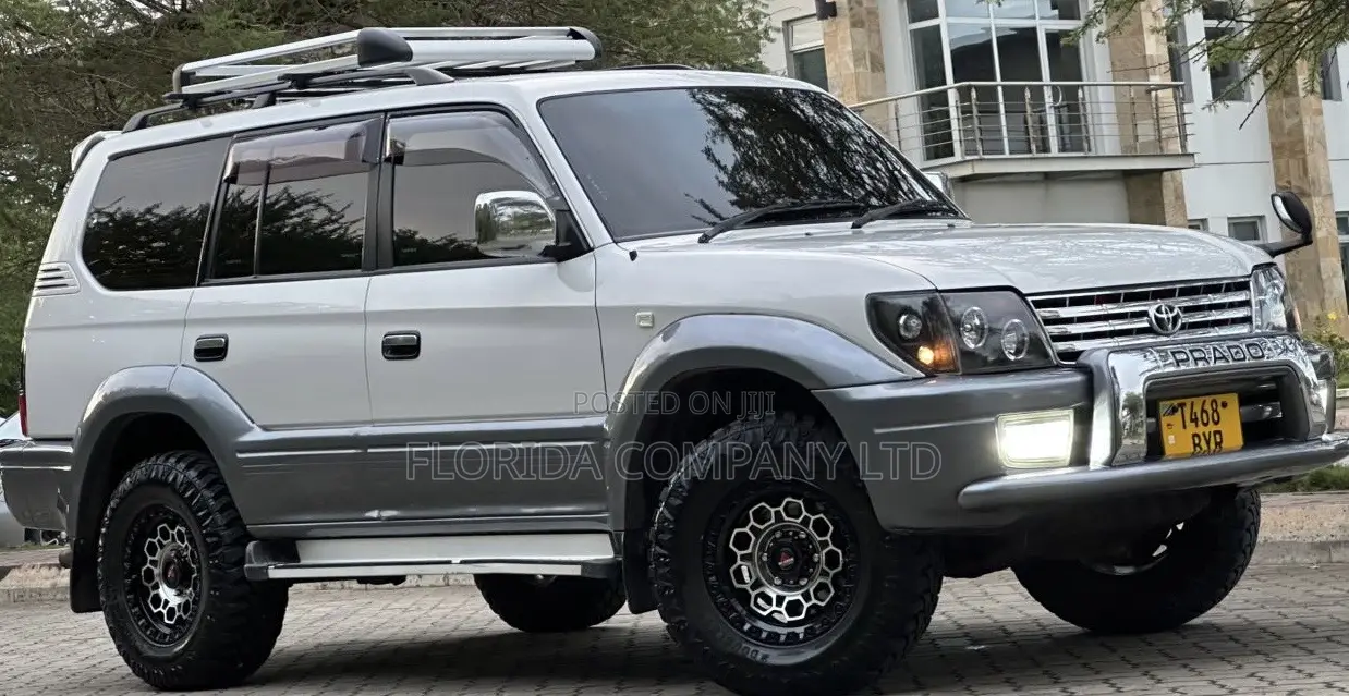 Toyota Land Cruiser Prado 2002 White