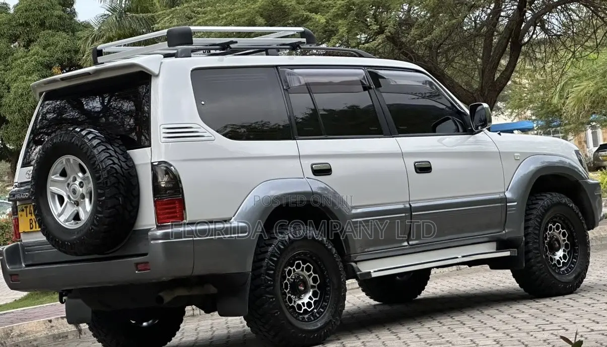Toyota Land Cruiser Prado 2002 White