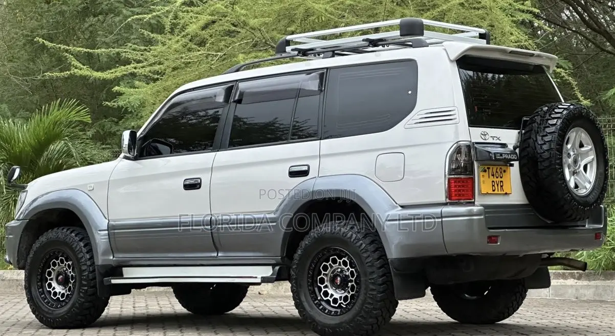 Toyota Land Cruiser Prado 2002 White