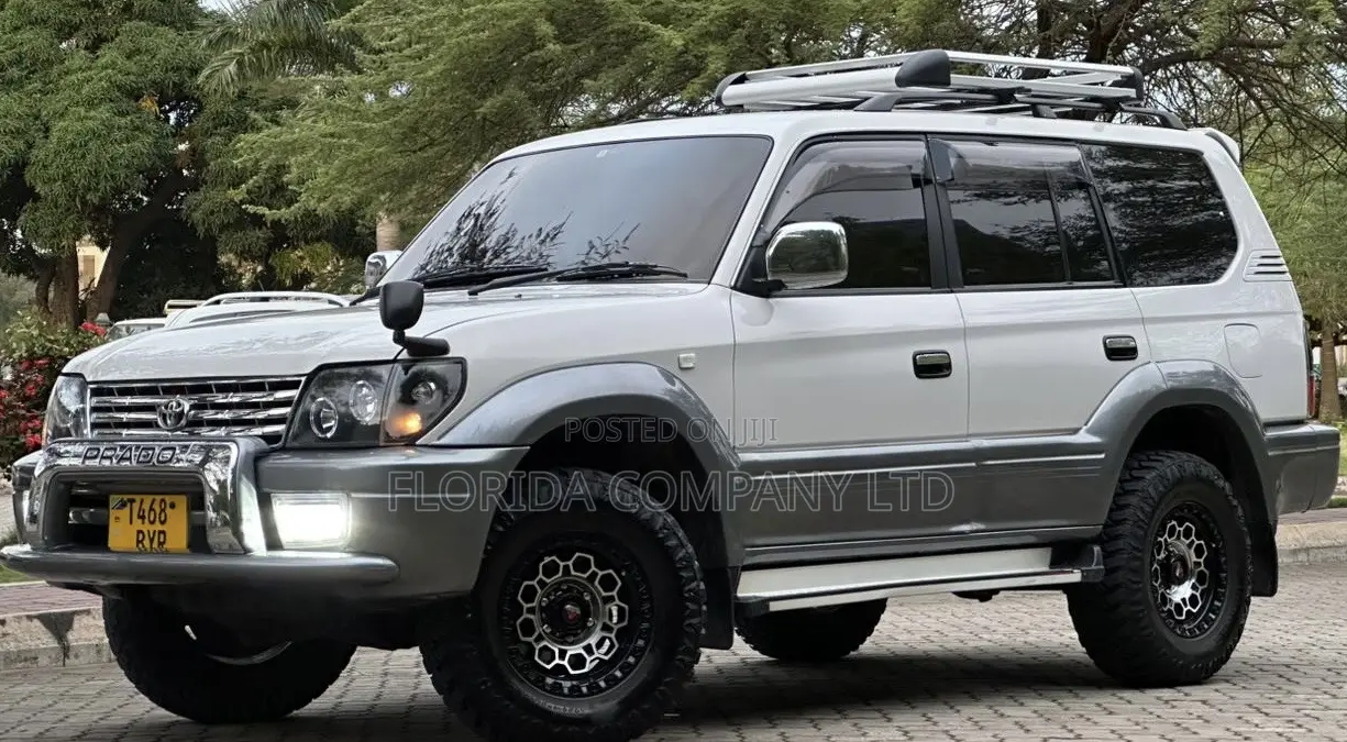 Toyota Land Cruiser Prado 2002 White