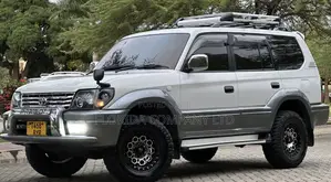 Toyota Land Cruiser Prado 2002 White