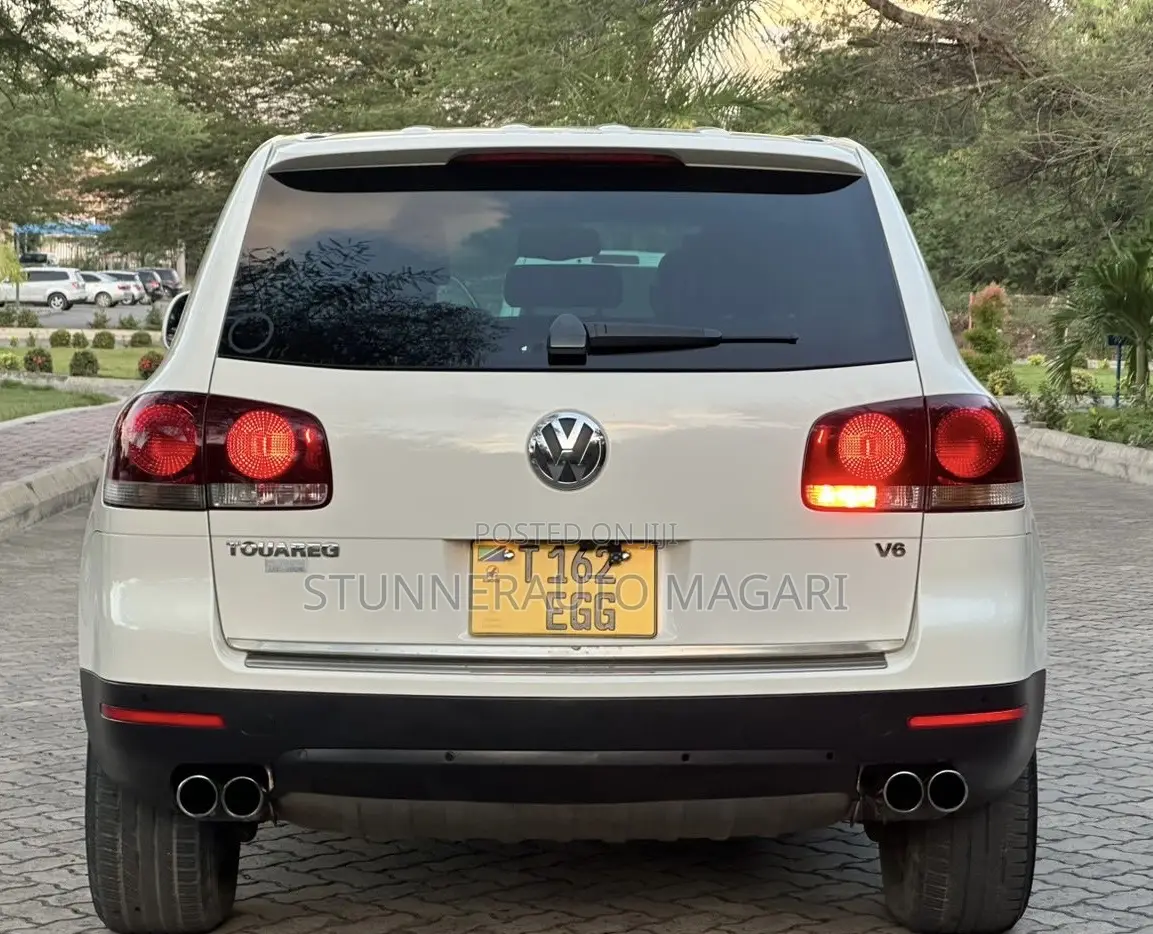 Volkswagen Touareg 2011 White