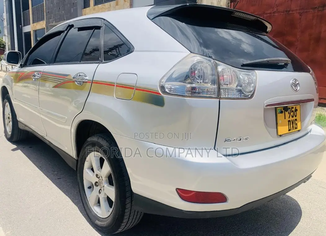 Toyota Harrier 2005 Silver