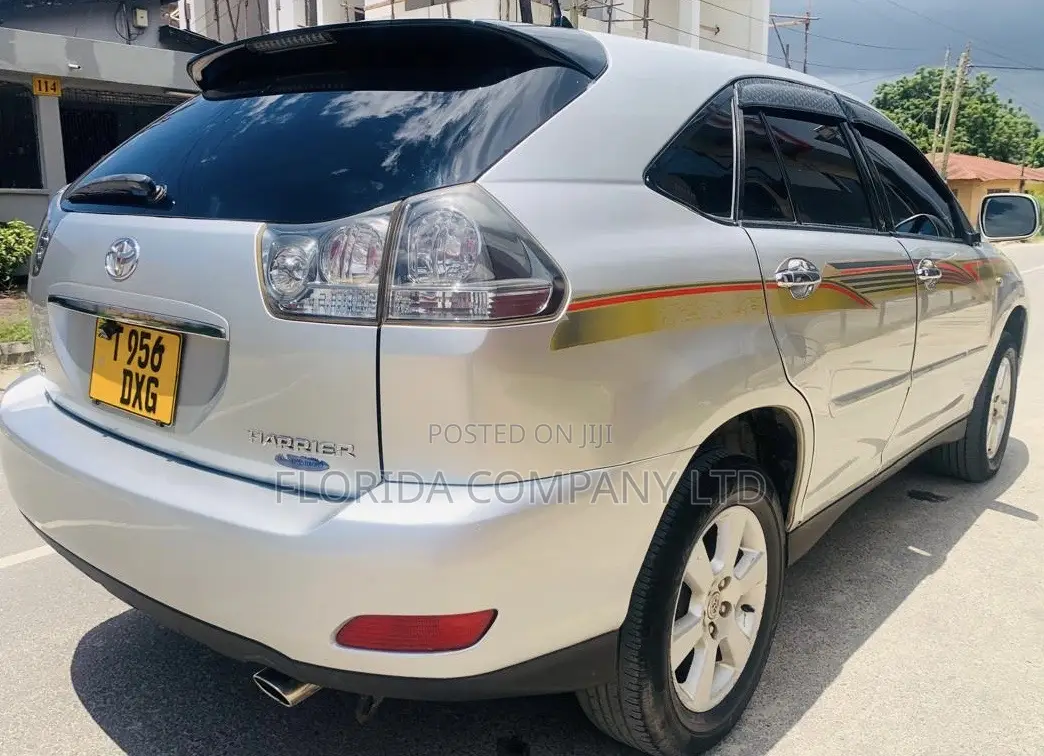 Toyota Harrier 2005 Silver