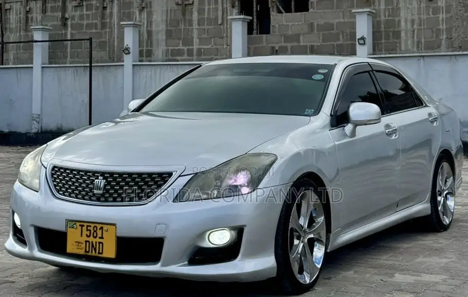 Toyota Crown 2008