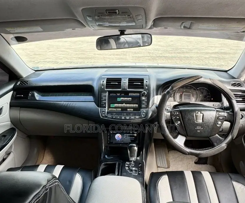 Toyota Crown 2008