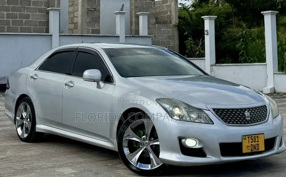 Toyota Crown 2008