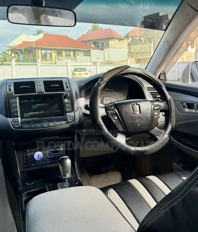 Toyota Crown 2008