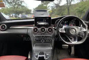 Mercedes-Benz C200 2014 Black