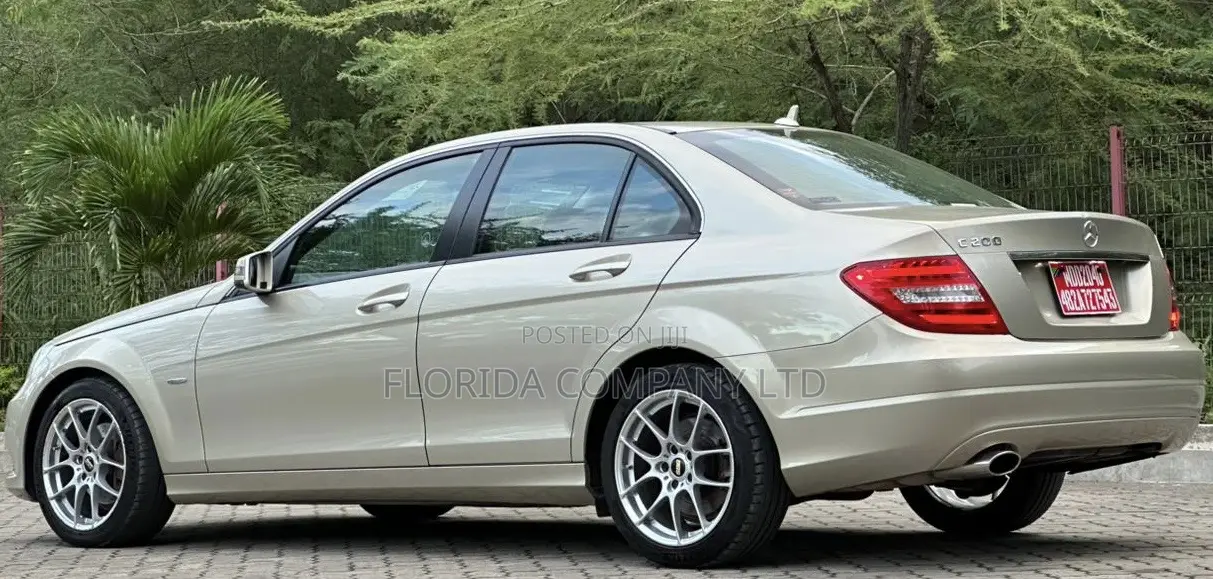 Mercedes-Benz C-Class 2011 Gold