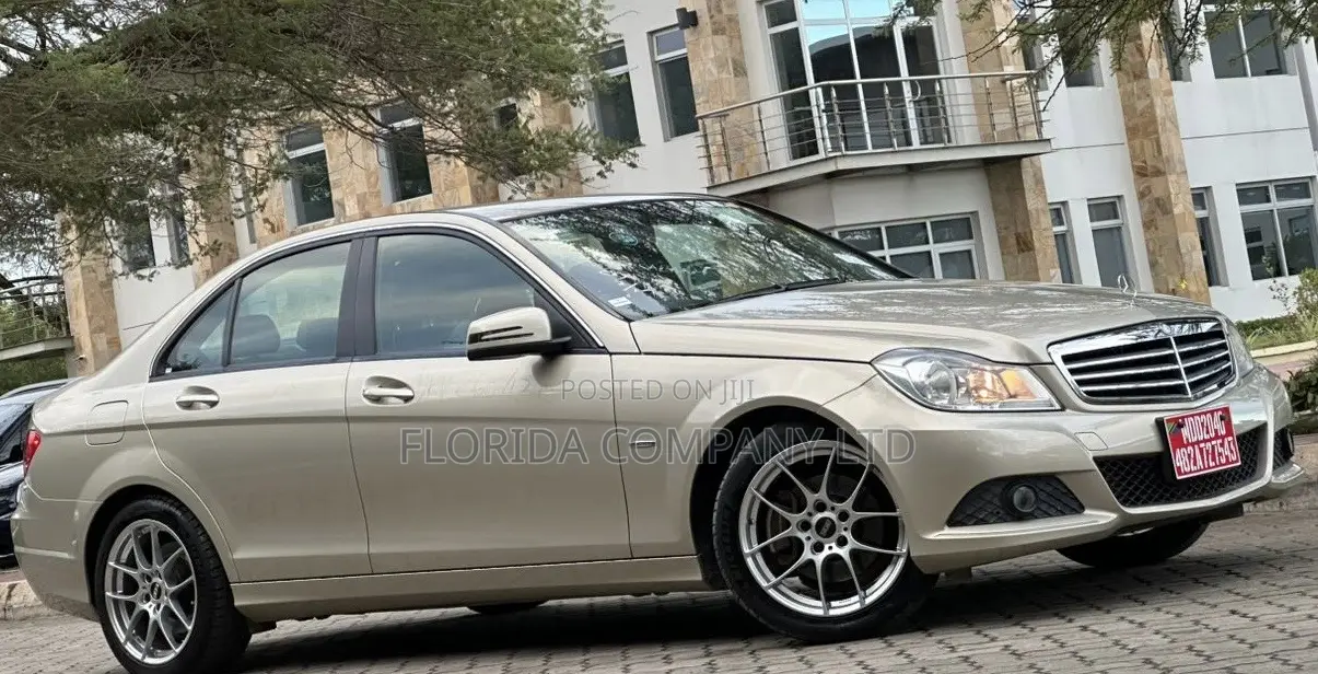 Mercedes-Benz C-Class 2011 Gold