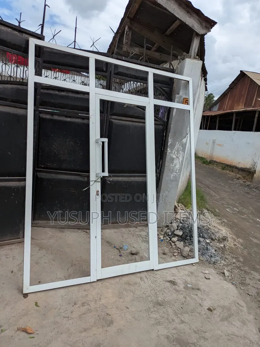 Mlango Aluminium // 9x8 Size // Full Vioo //