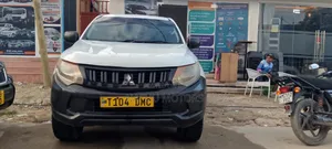 Mitsubishi L200 2008 White