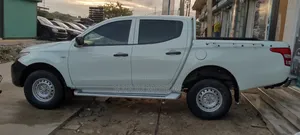 Mitsubishi L200 2008 White