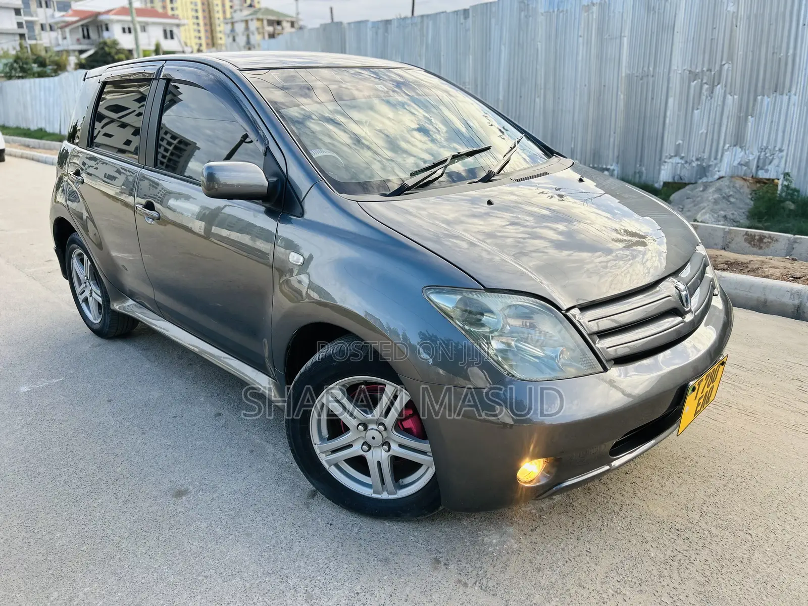 Toyota IST 2005 Brown