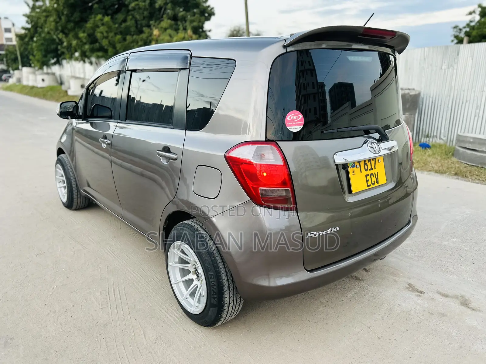 Toyota Ractis 1.3 FWD 2007 Gray