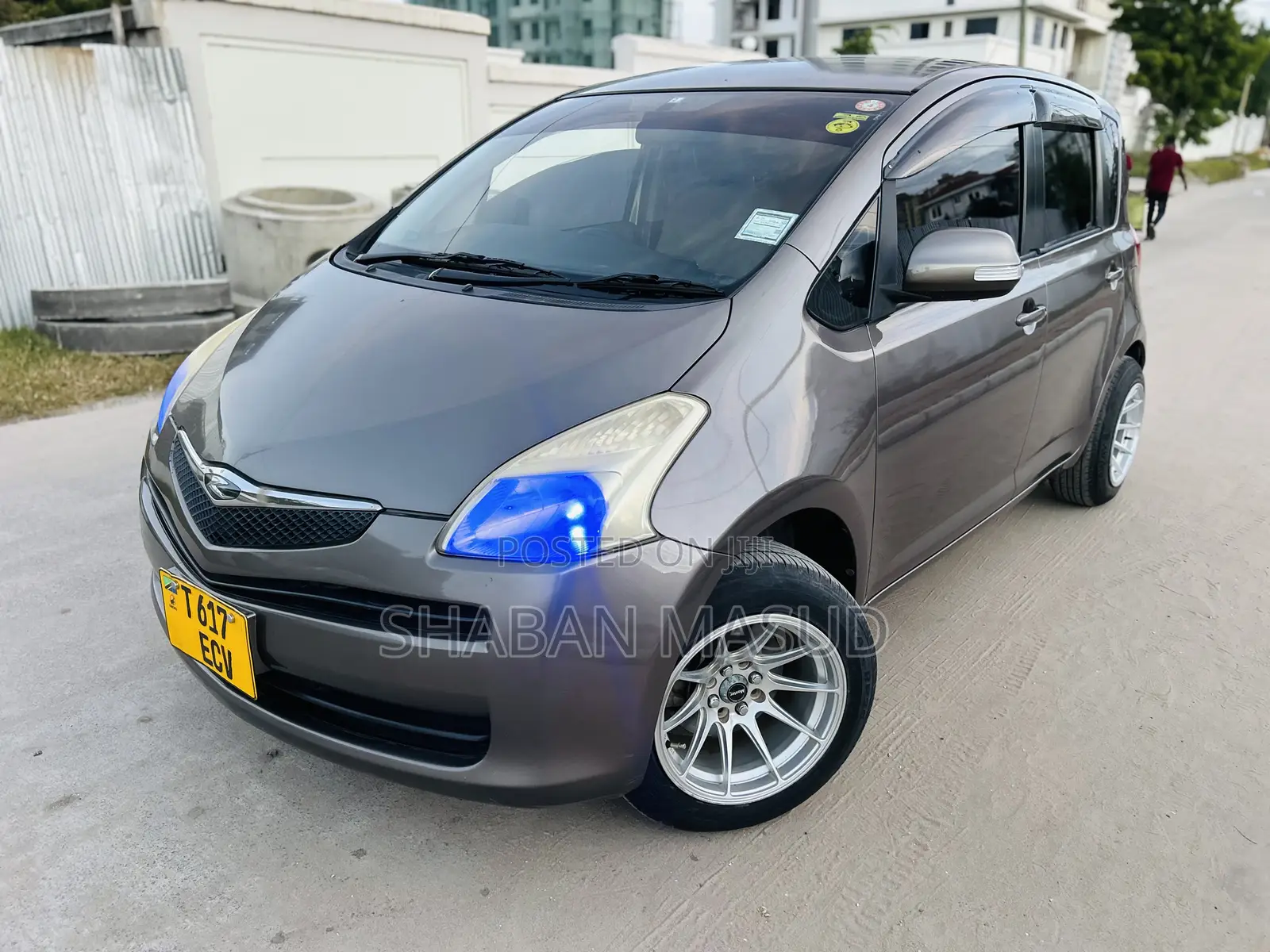 Toyota Ractis 1.3 FWD 2007 Gray
